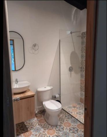 Apartamento Loft Asequible En El Barrio Del Poblado Frn108 By Roots