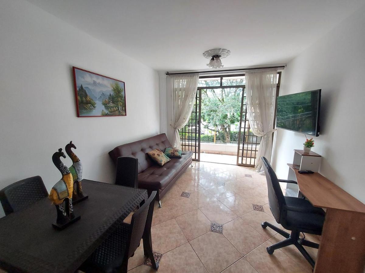 Centro Comercial La - 3 Apartment *