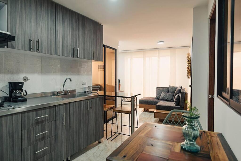 Apartamento Hermoso Y Cómodo En El Poblado!!! *