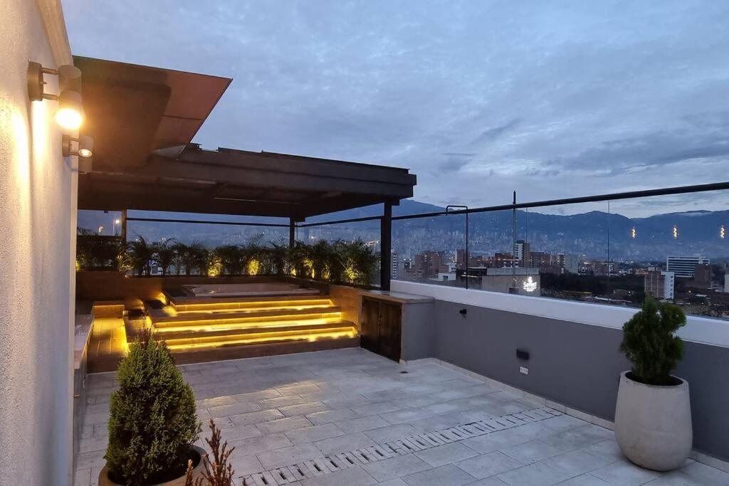 The View Luxury Building * Medellín
