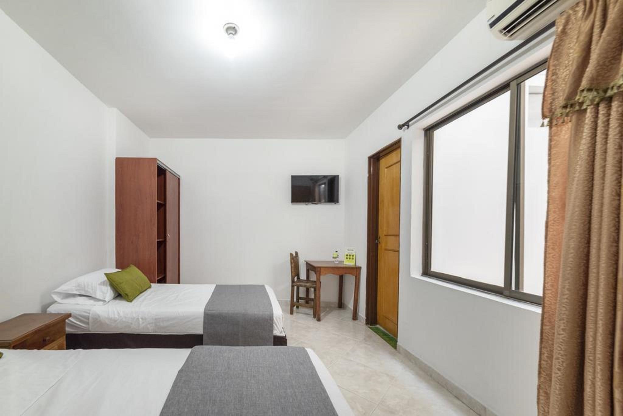 Ayenda 1228 Balcones De La 70 Medellin