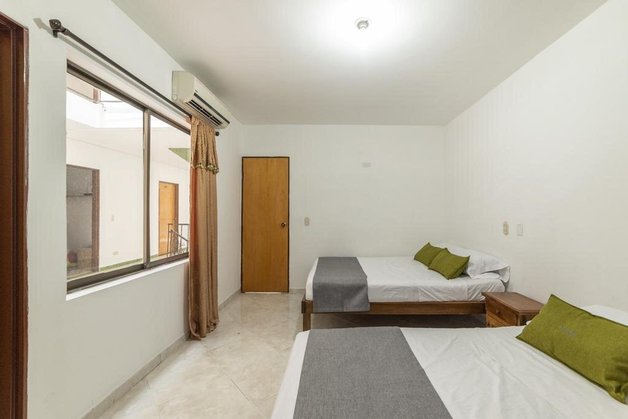 Hotel Ayenda 1228 Balcones De La 70 3*