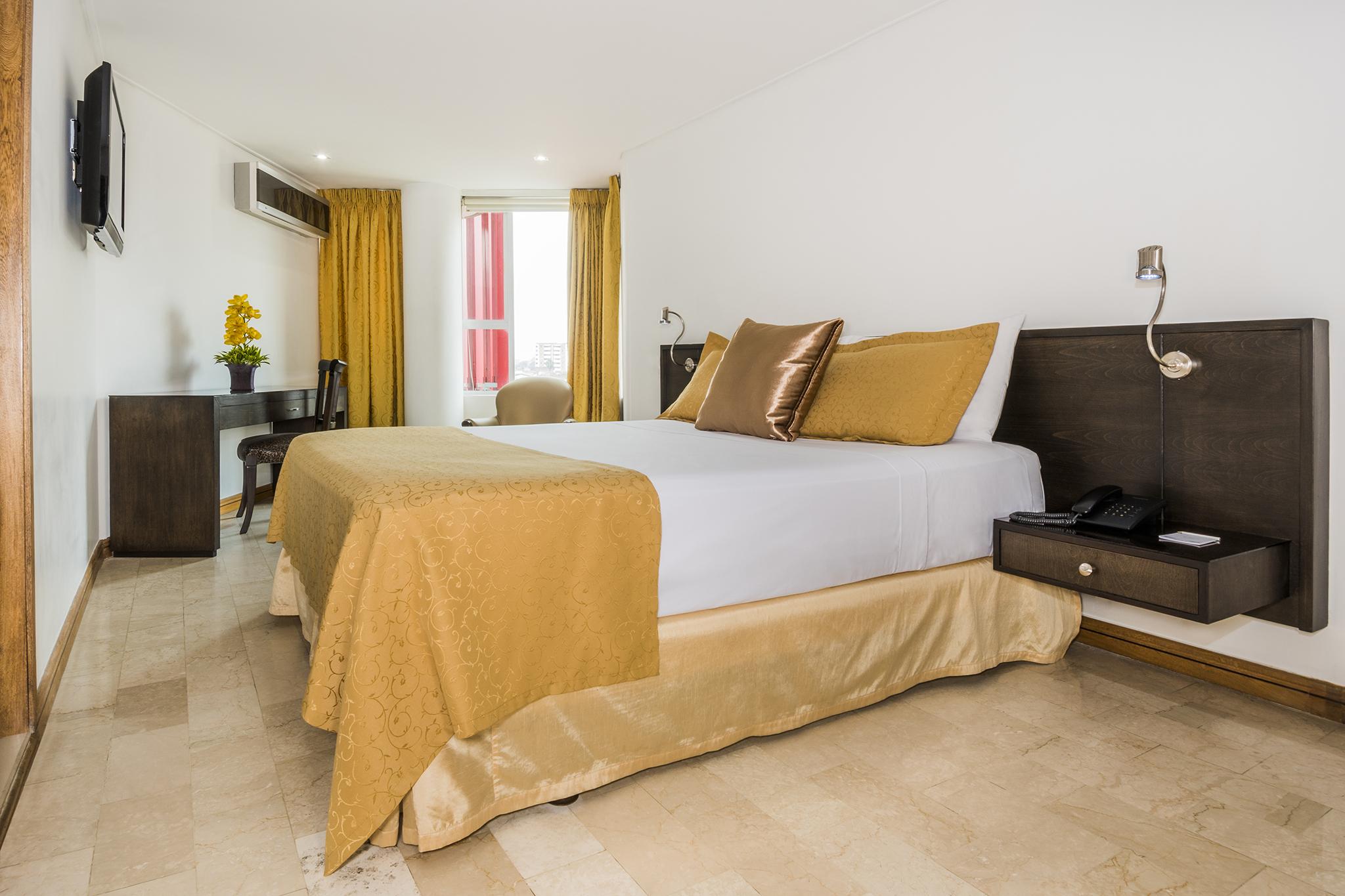 Egina 4* Medellín