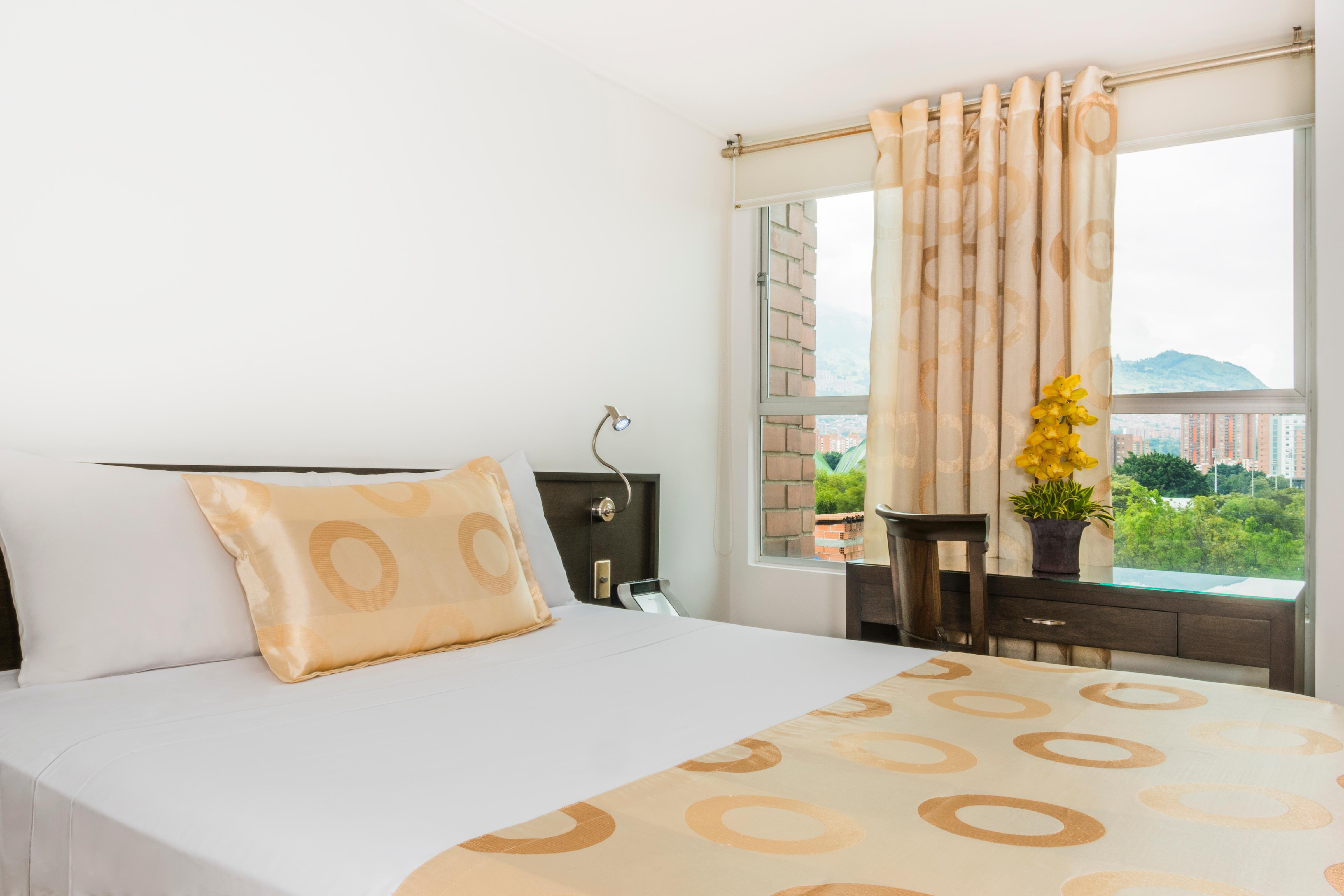 Egina Hotel