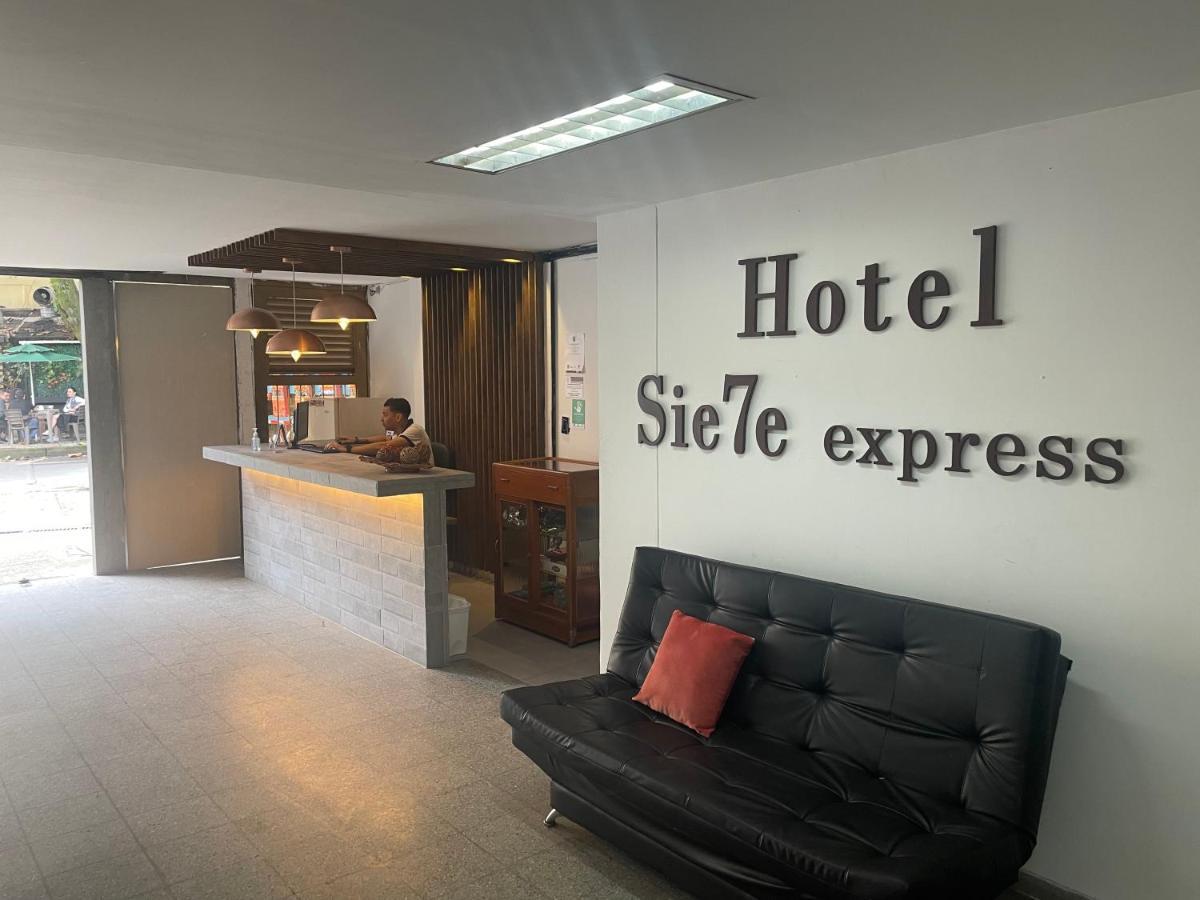 Sie7e Express *