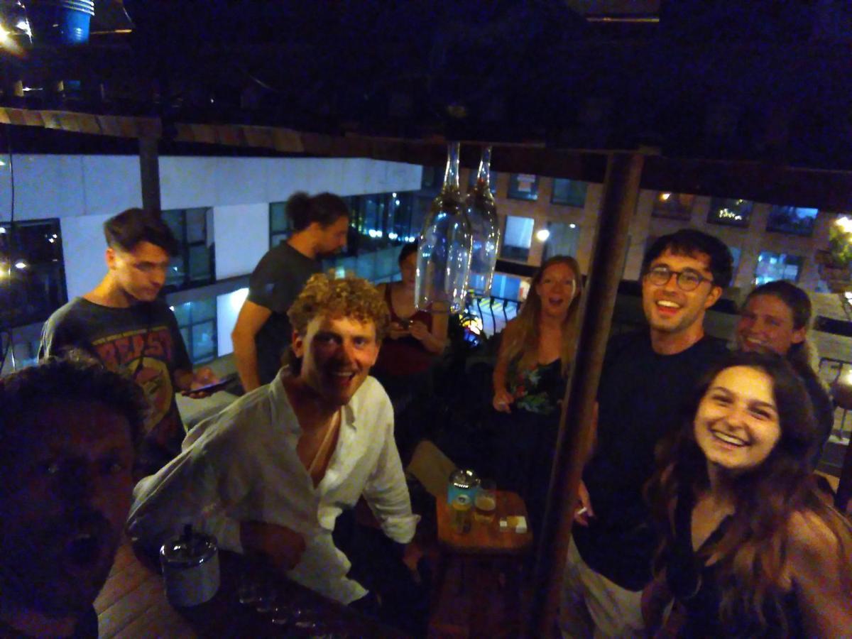 La Familia Hostal *