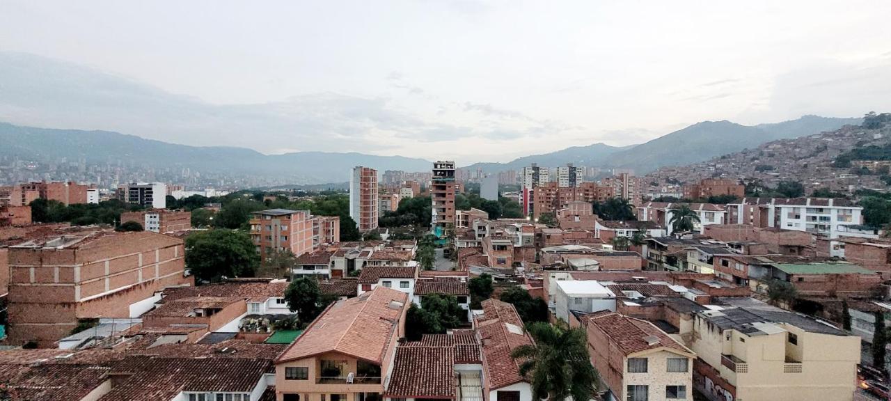 Cerca Al Barrio Laureles Con Jacuzzi Privado Medellín