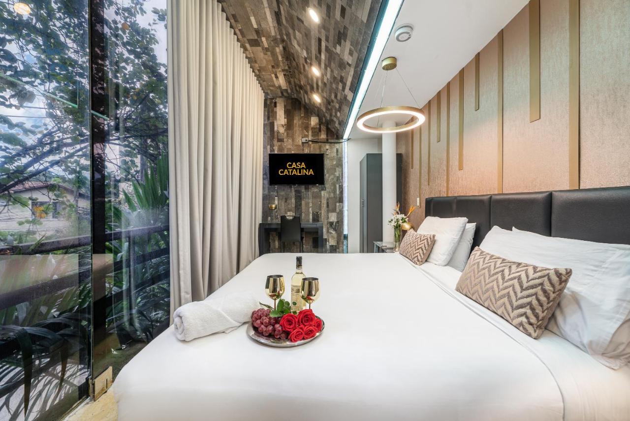 Casa Catalina Luxury 9bdr In Lleras Park Medellín