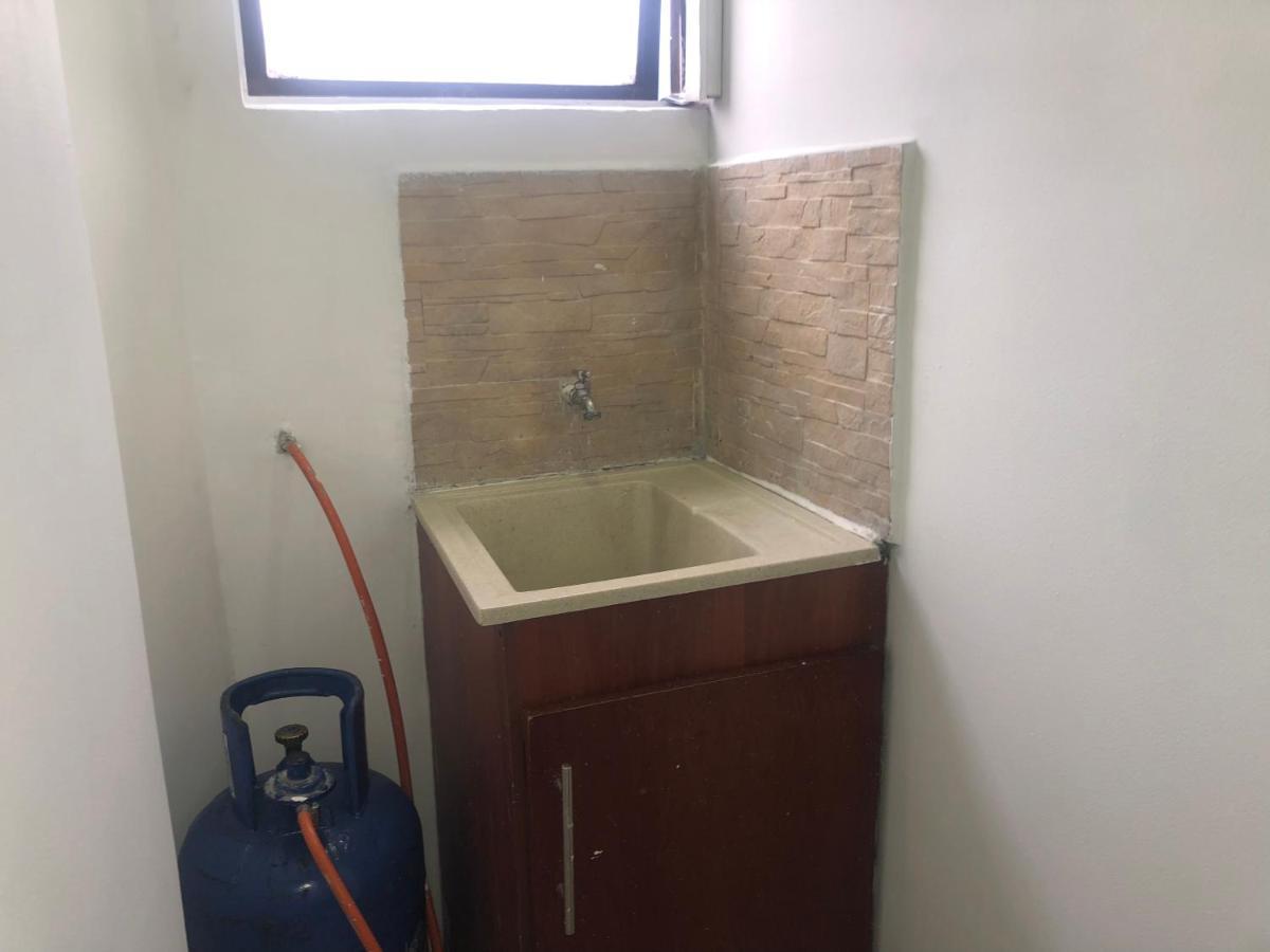 Apartamento Comodo En Laureles, Grande , Centrico , Bien Ubicado Apto303