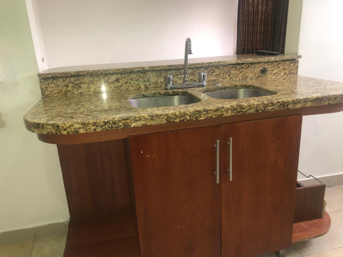 Apartamento Comodo En Laureles, Grande , Centrico , Bien Ubicado Apto303 * Medellín