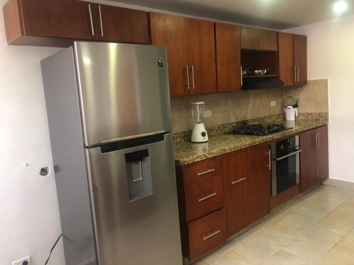 Apartamento Comodo En Laureles, Grande , Centrico , Bien Ubicado Apto303 Apartamento Medellín