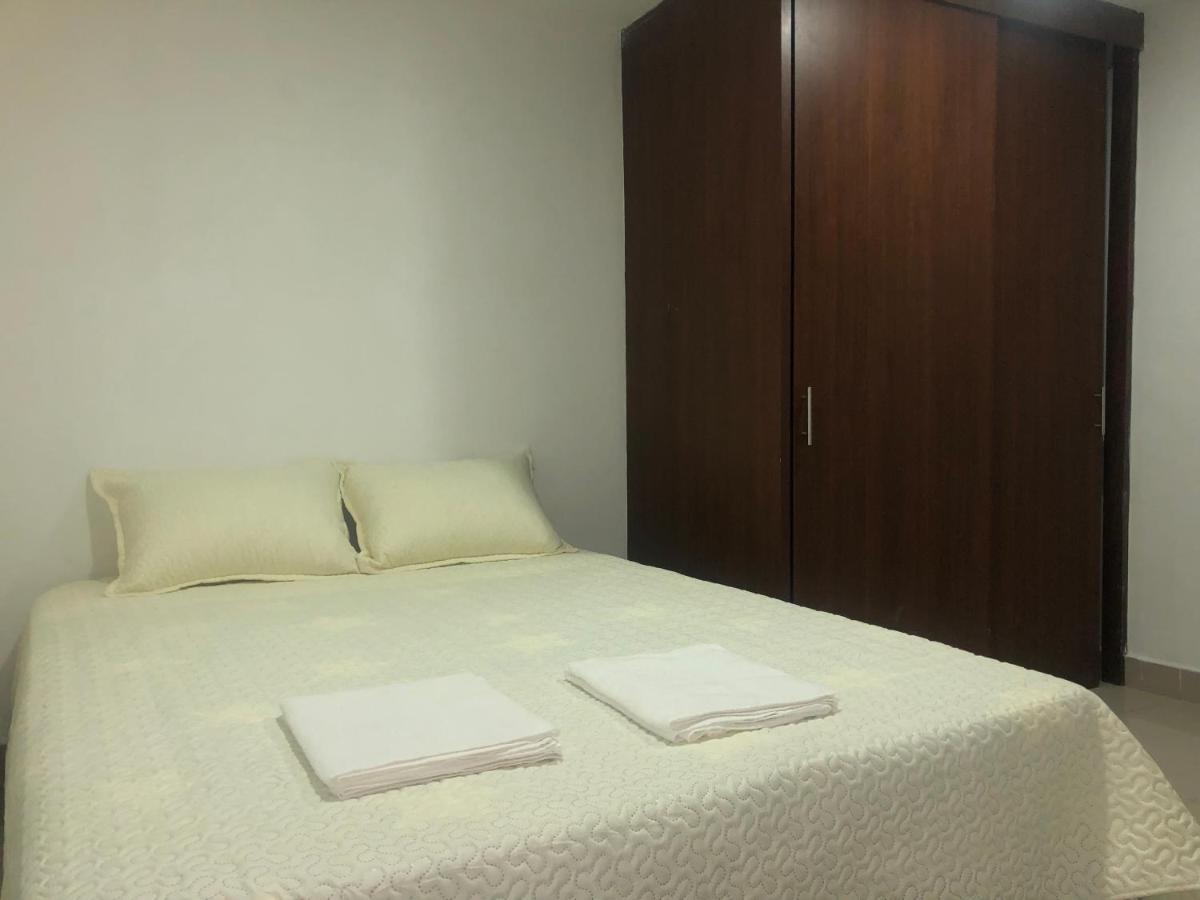 Apartamento Apartamento Comodo En Laureles, Grande , Centrico , Bien Ubicado Apto303 *