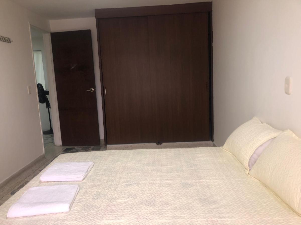 Apartamento Comodo En Laureles, Grande , Centrico , Bien Ubicado Apto303 * Medellín