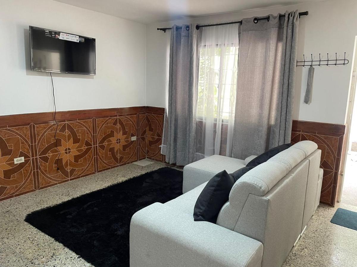 Habitación en casa particular Casa Al Frente Del Pueblito Paisa Medellín