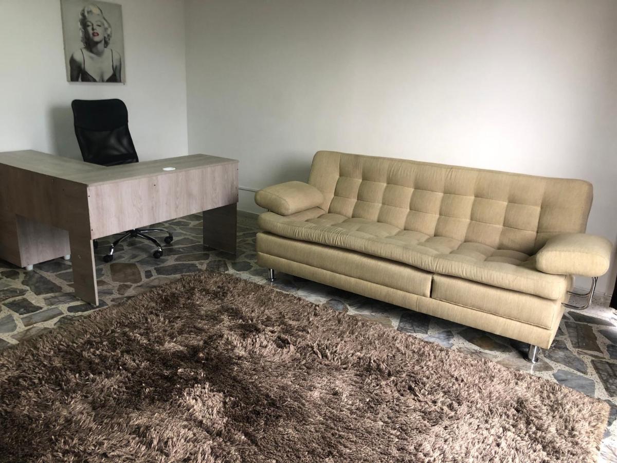 Apartamento Apartamento Comodo En Laureles, Grande , Centrico , Bien Ubicado Apto303 *