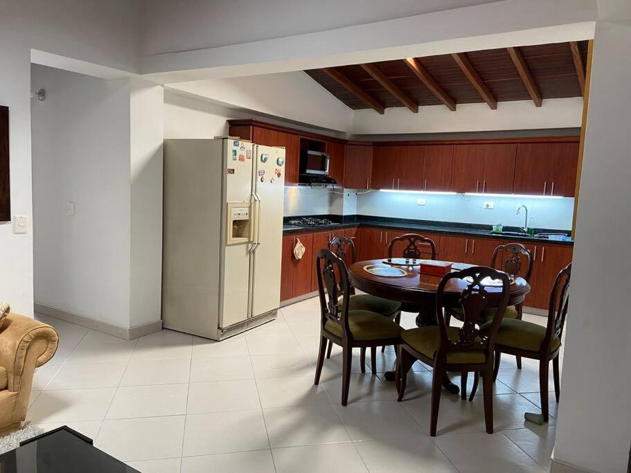 Hermoso Apartamento 3 Alcobas, 8 Huespedes *
