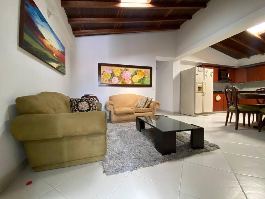 Apartamento Hermoso Apartamento 3 Alcobas, 8 Huespedes