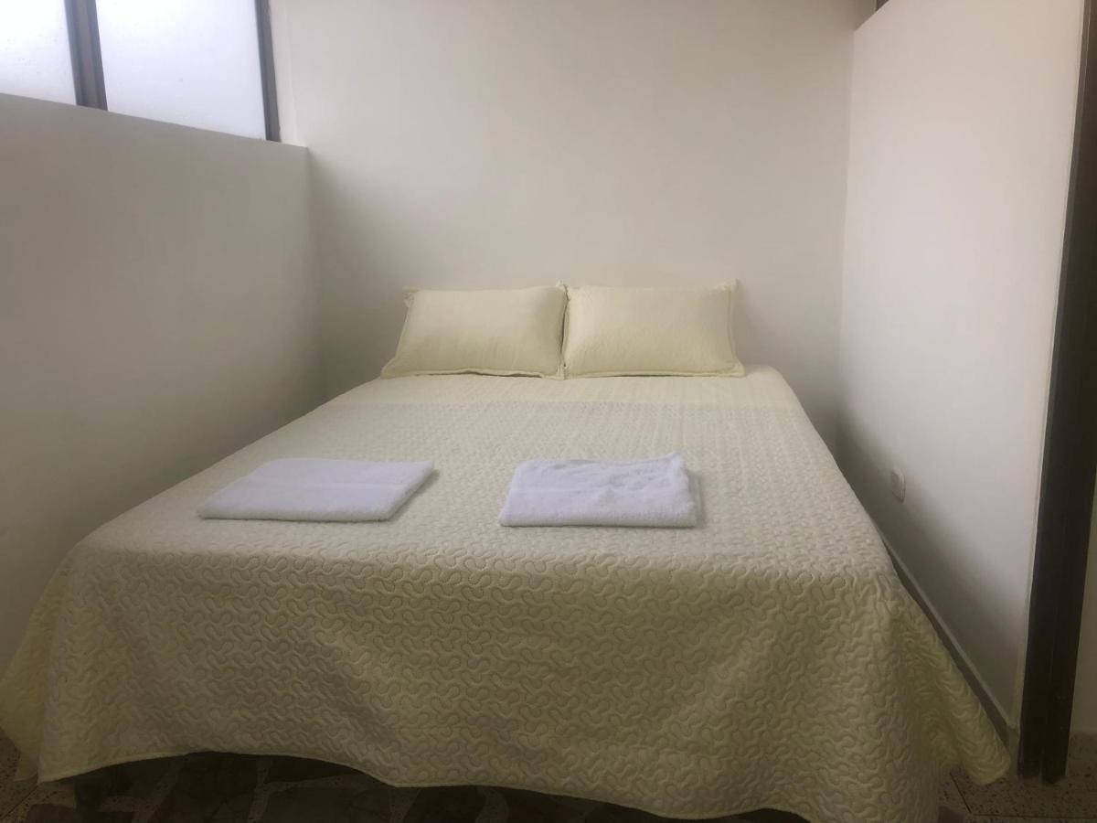 Apartamento Comodo En Laureles , Centrico Y Bien Ubicado Apto 301 *