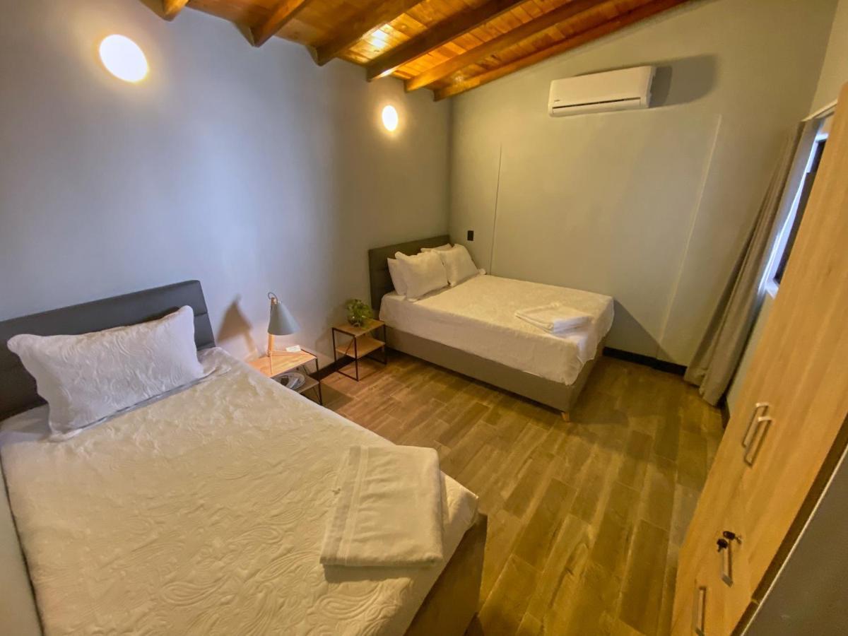 Habitación en casa particular La Escondida House *