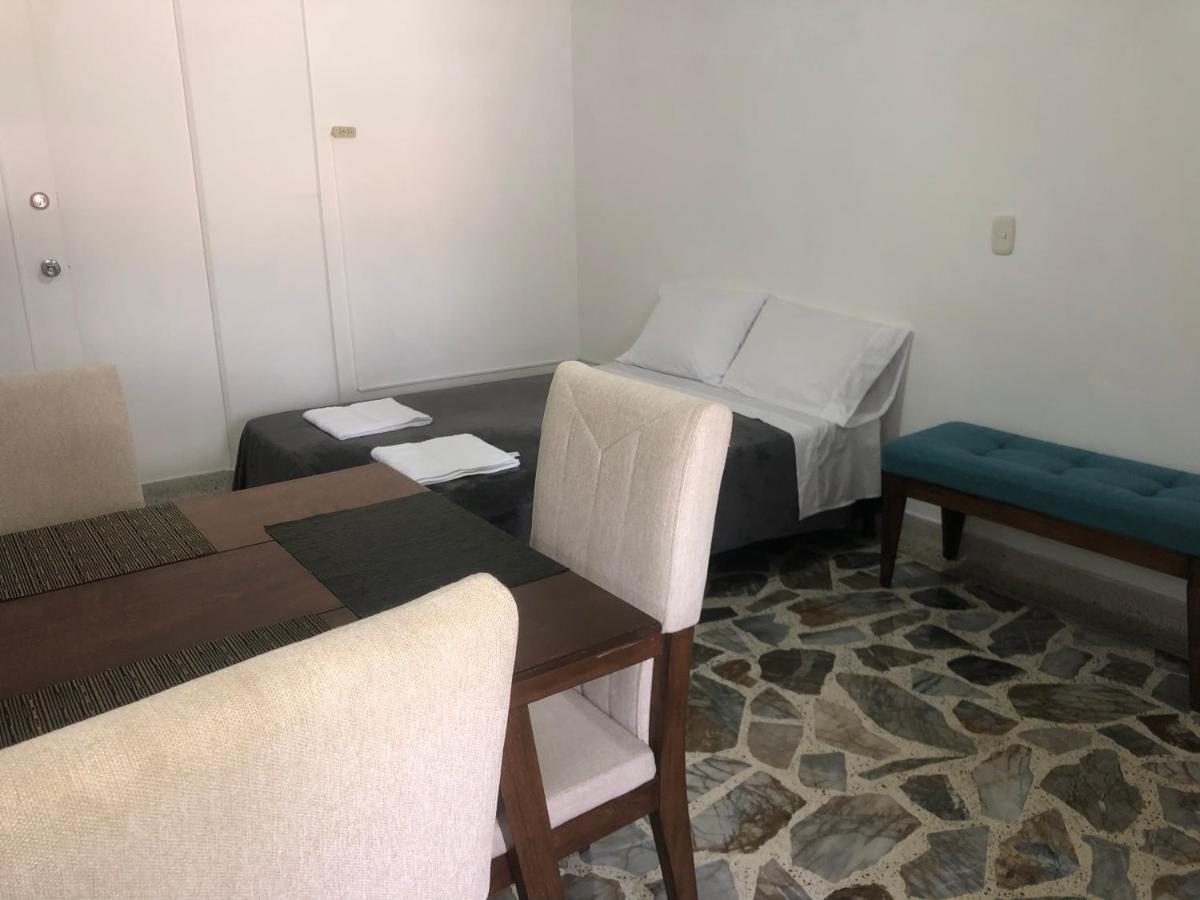 Apartamento Comodo En Laureles , Centrico Y Bien Ubicado Apto 301