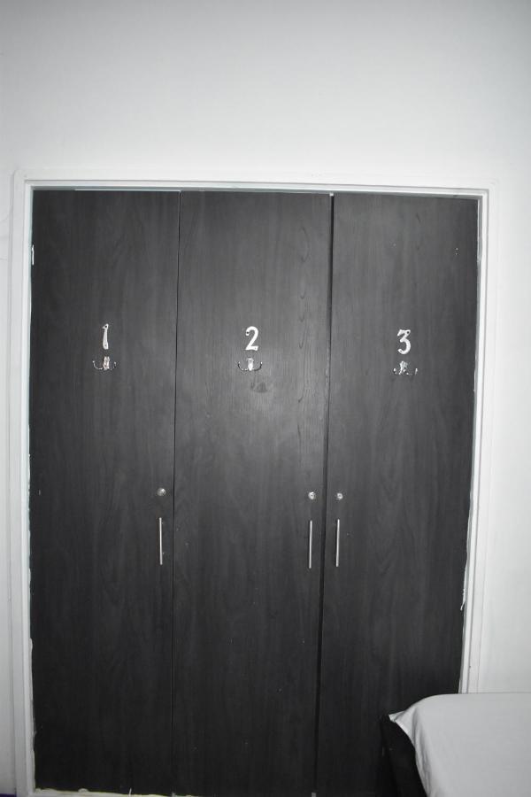 Esmed Hostal *