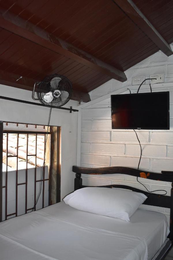 Esmed Hostal *