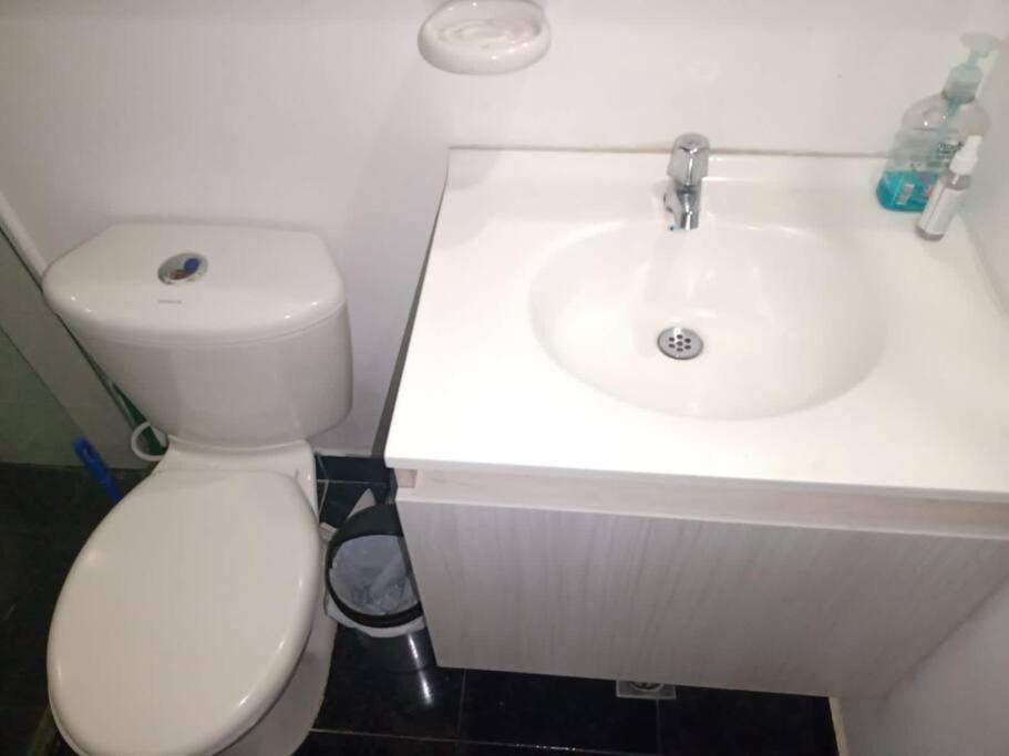 Hermoso Departamento Con Parqueadero Gratuito * Medellín