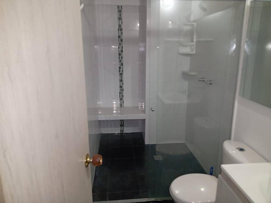 Hermoso Departamento Con Parqueadero Gratuito Apartamento