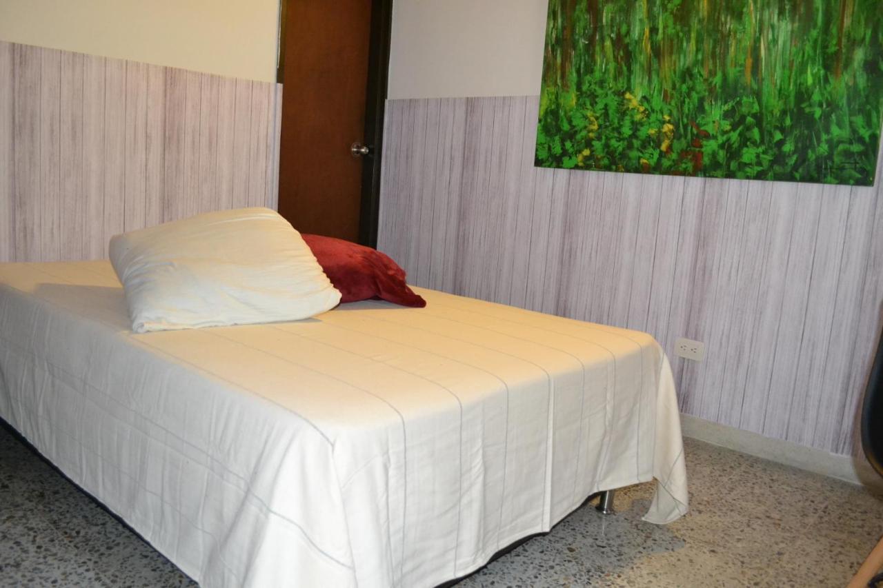 Pensión Casa De Lola Medellín