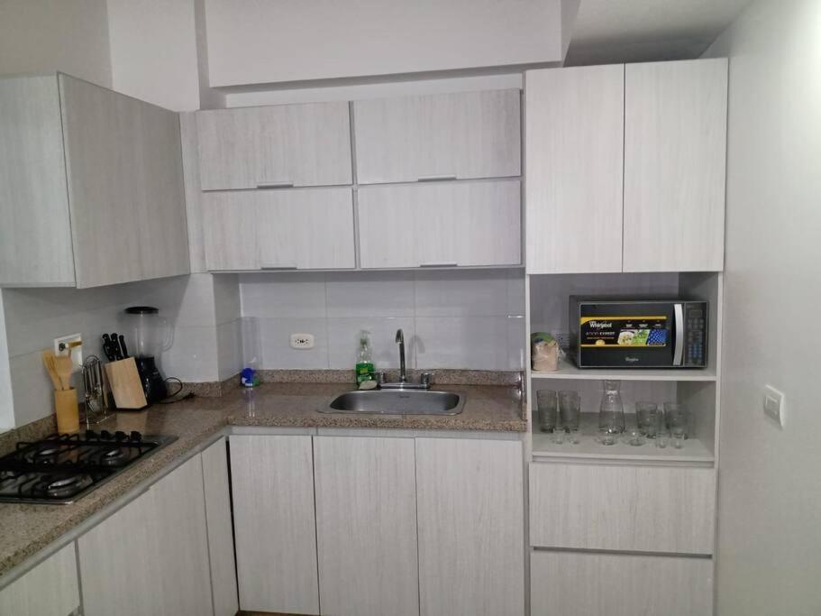 Hermoso Departamento Con Parqueadero Gratuito