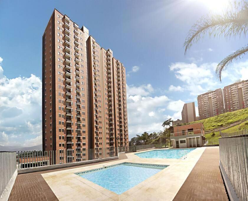 Apartamento 70m2 Ubicacion Estrategica Cerca Al Poblado 3020 Medellin