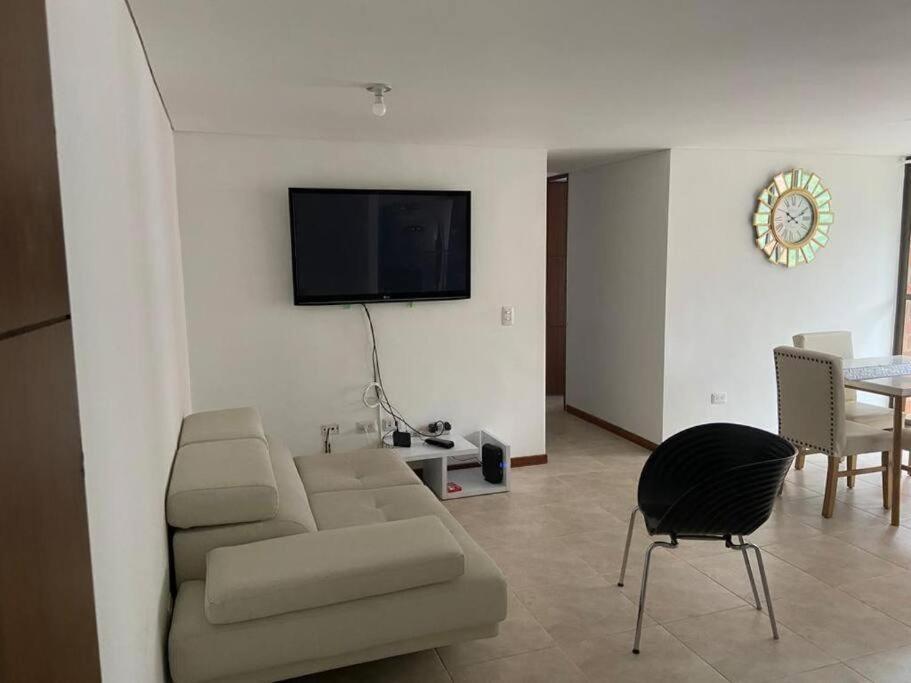 Apartment Apartamento 70m2 Ubicacion Estrategica Cerca Al Poblado 3020 Medellin