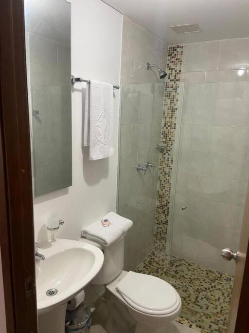 Apartment Apartamento 70m2 Ubicacion Estrategica Cerca Al Poblado 3020