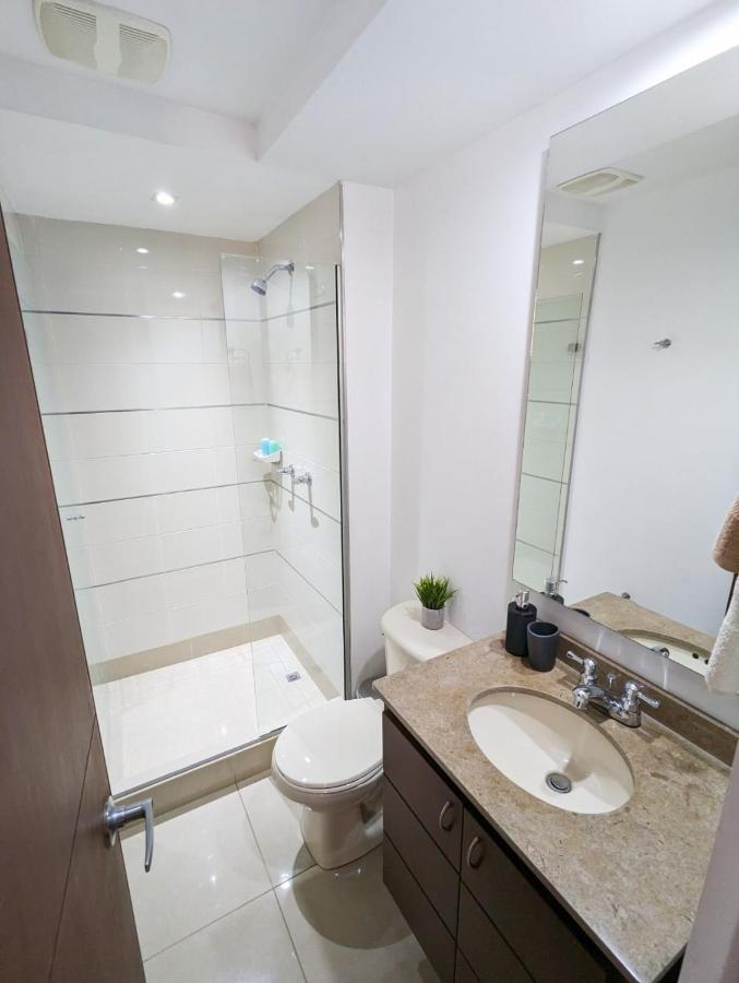 Apartment Completo Poblado - Ubicacion Con Parqueadero