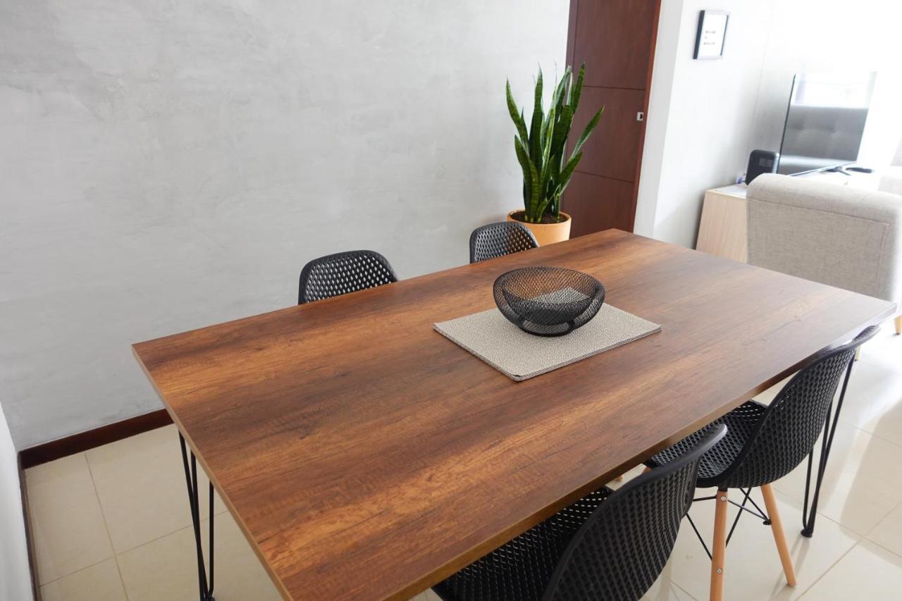 Completo Poblado - Ubicacion Con Parqueadero Apartment