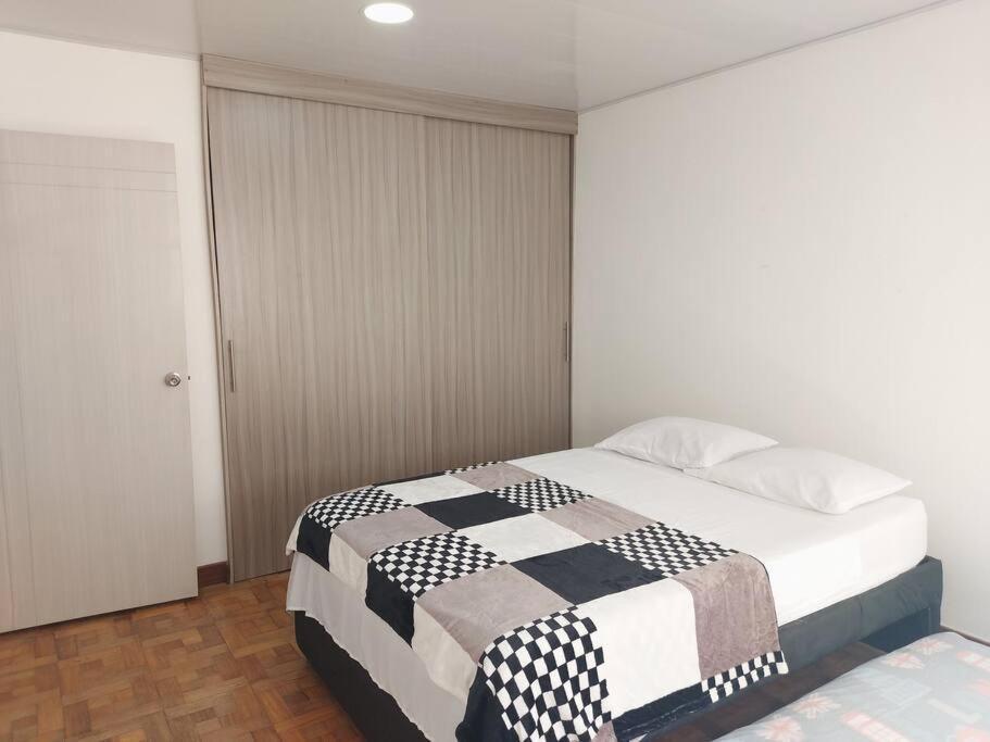 Royal Park Laureles - Zona Rosa Apartamento *