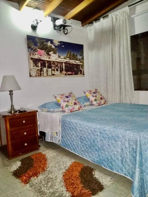 Casa En Frente Del Exito De Laureles Medellín