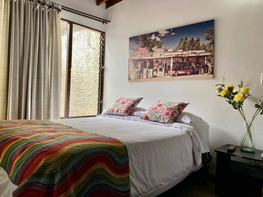 Casa En Frente Del Exito De Laureles Medellín