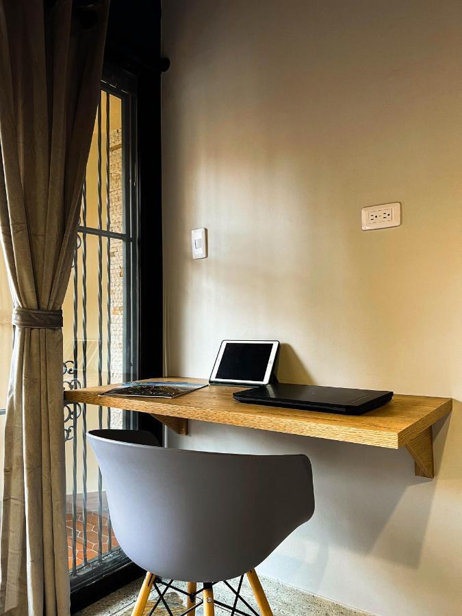 Apartamento Spacious Balcony Inside Your Own Private Medellín