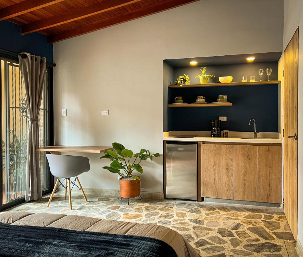 Apartamento Spacious Balcony Inside Your Own Private Medellín