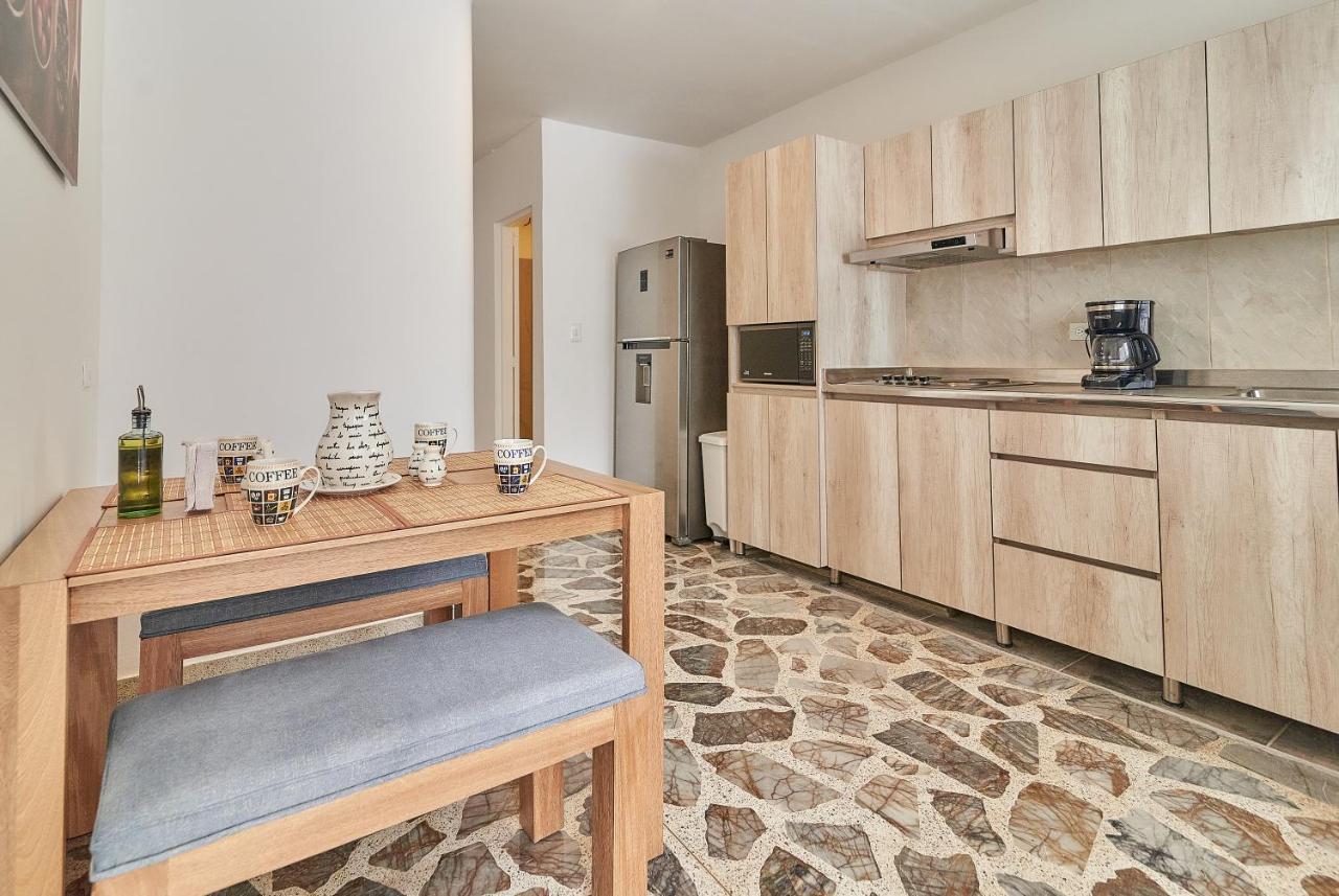 5starhomes - Hermosa Casa Con Terraza En Laureles Apartamento Medellín