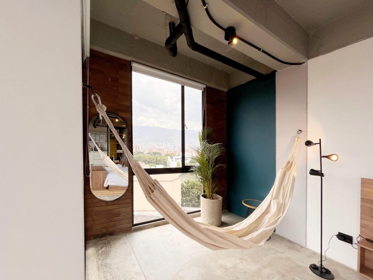 Trendy Loft With Balcony In Laureles Medellín