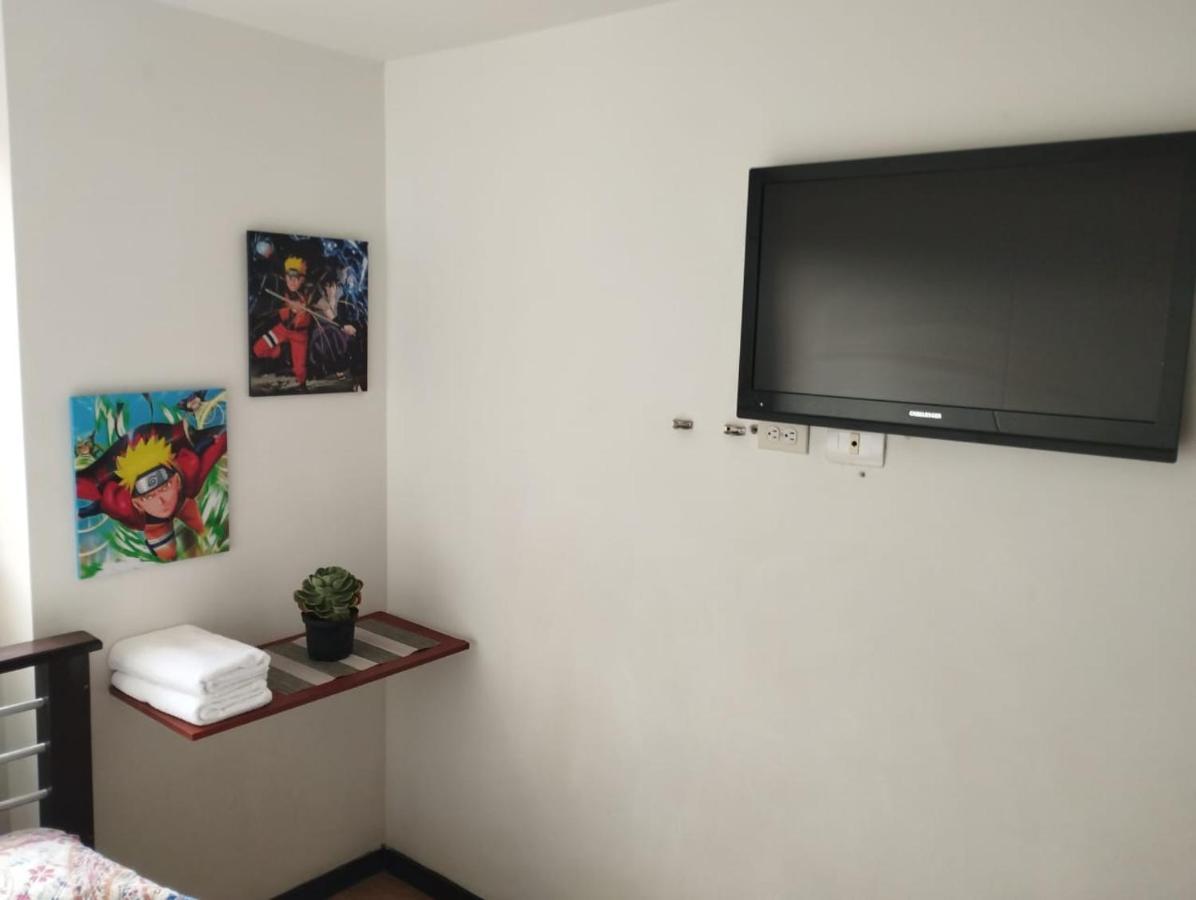 Habitacion En Apartamento Familiar Apartment Medellin