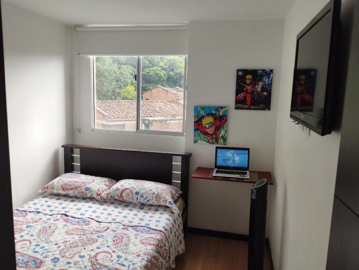 Habitacion En Apartamento Familiar Medellin