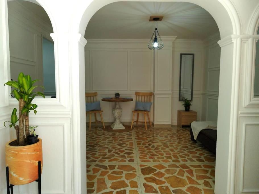 Aparta-estudio Laureles 76 Medellín