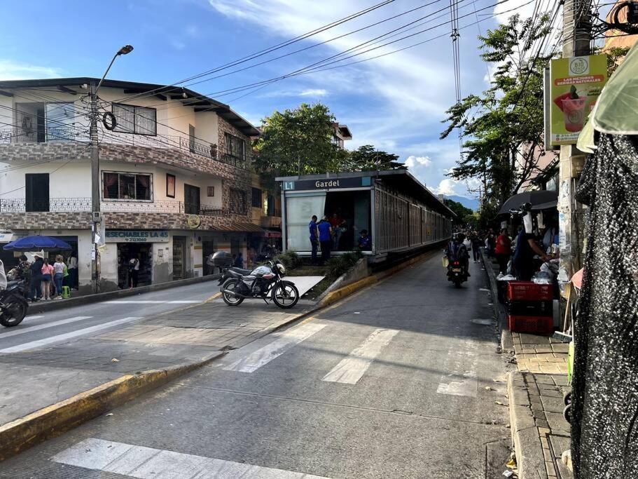 Apartamento Grande, Hermoso, Acogedor Y Privado Medellín