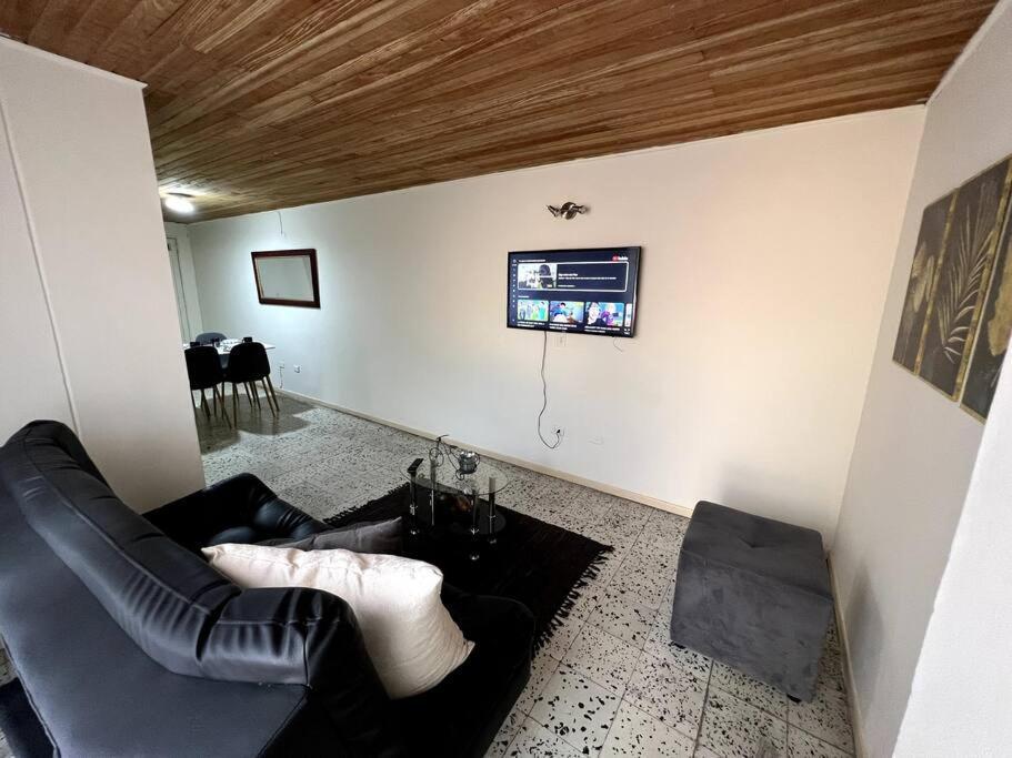 Apartamento Grande, Hermoso, Acogedor Y Privado *