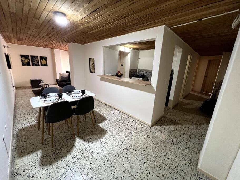 Grande, Hermoso, Acogedor Y Privado Apartamento *