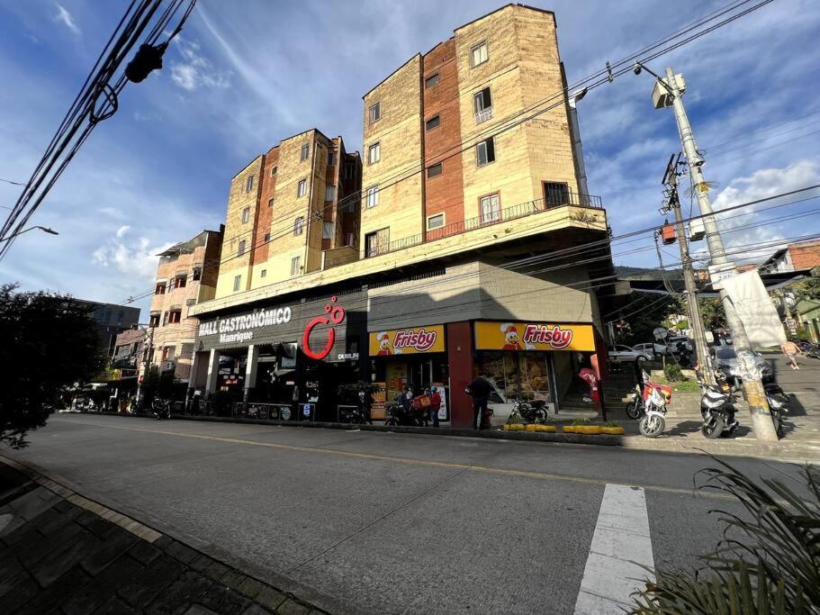 Grande, Hermoso, Acogedor Y Privado Medellín