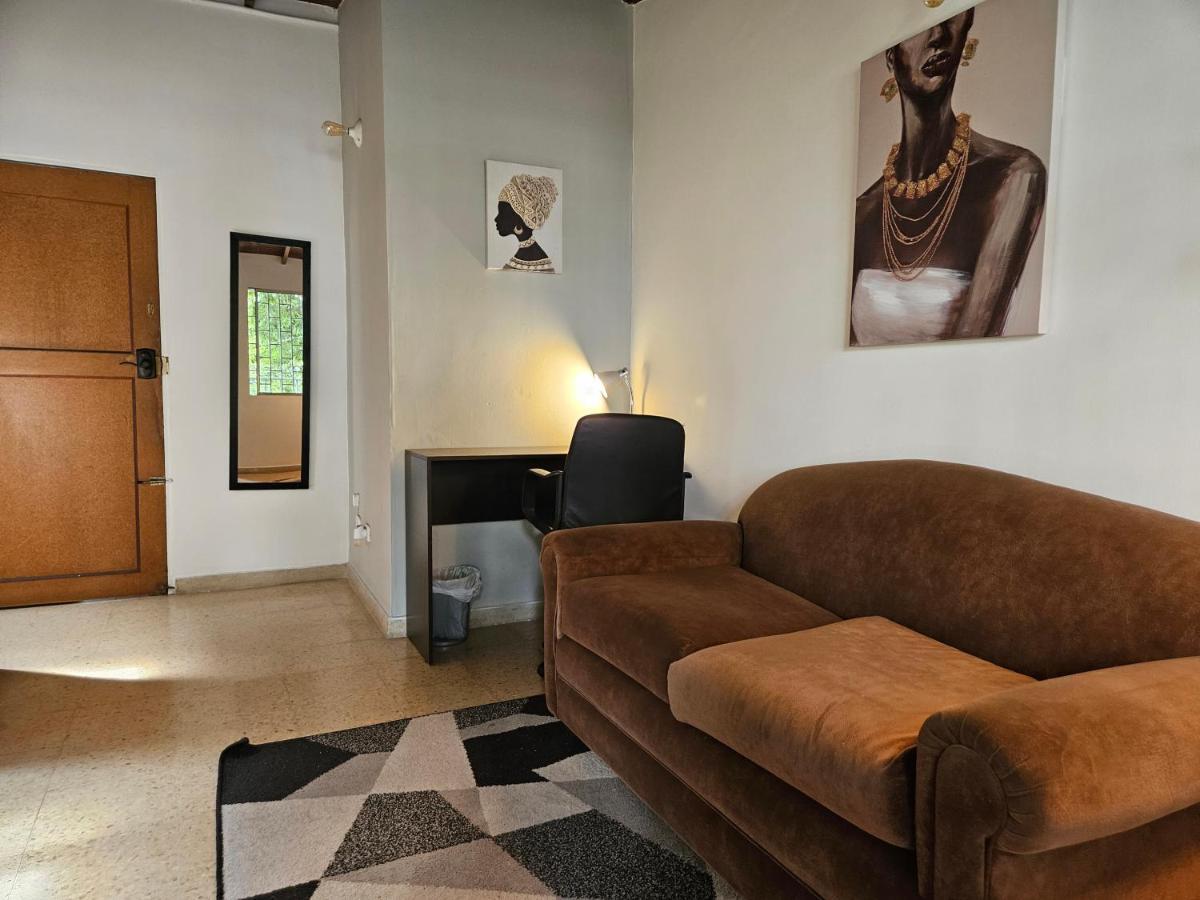 Large Studio With Balcon Apartamento Medellín
